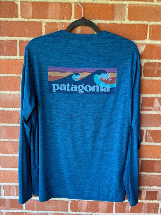 pat Other - Patagonia Men's Long-Sleeved Capilene® Cool Daily Graphic Shirt size Medium